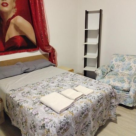 Wibagu Hotel Udine Bagian luar foto