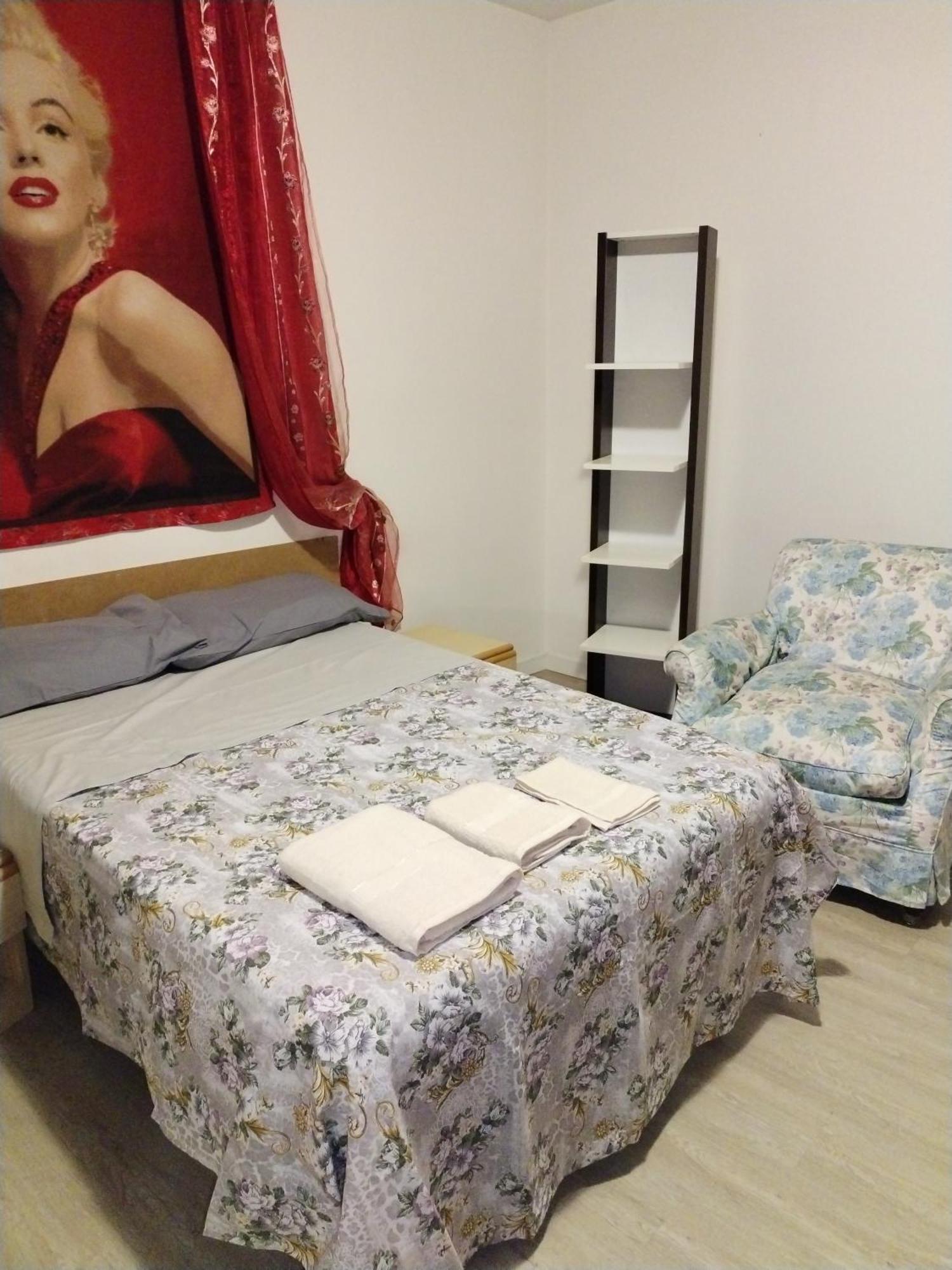 Wibagu Hotel Udine Bagian luar foto